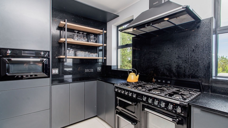 5 Bedroom Property for Sale in Pezula Private Estate Western Cape